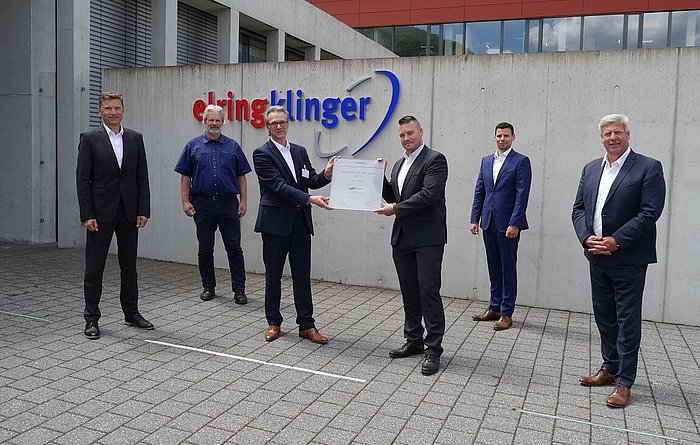 ElringKlinger honors Samsung as Supplier of the Year 2019