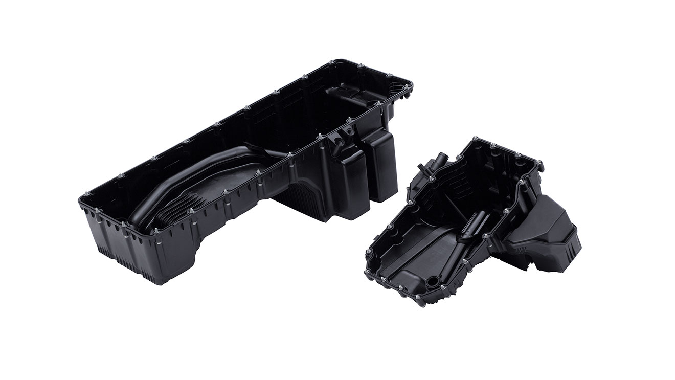 Our high-performance plastic components, such as oil pans, also withstand the particularly high mechanical stresses in the commercial vehicle sector.